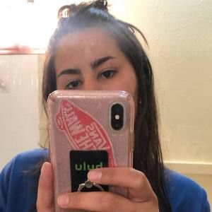 Meet your Posher, Leigh